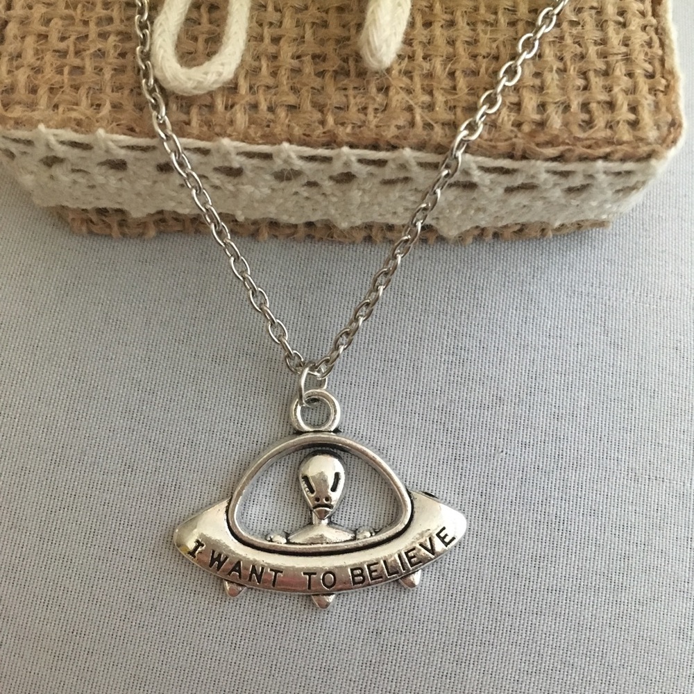 🌼5 for $25🌼Alien Necklace